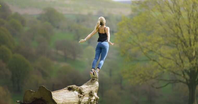Szok Ontologiczny: Architektura rzeczywistości w Gruzach